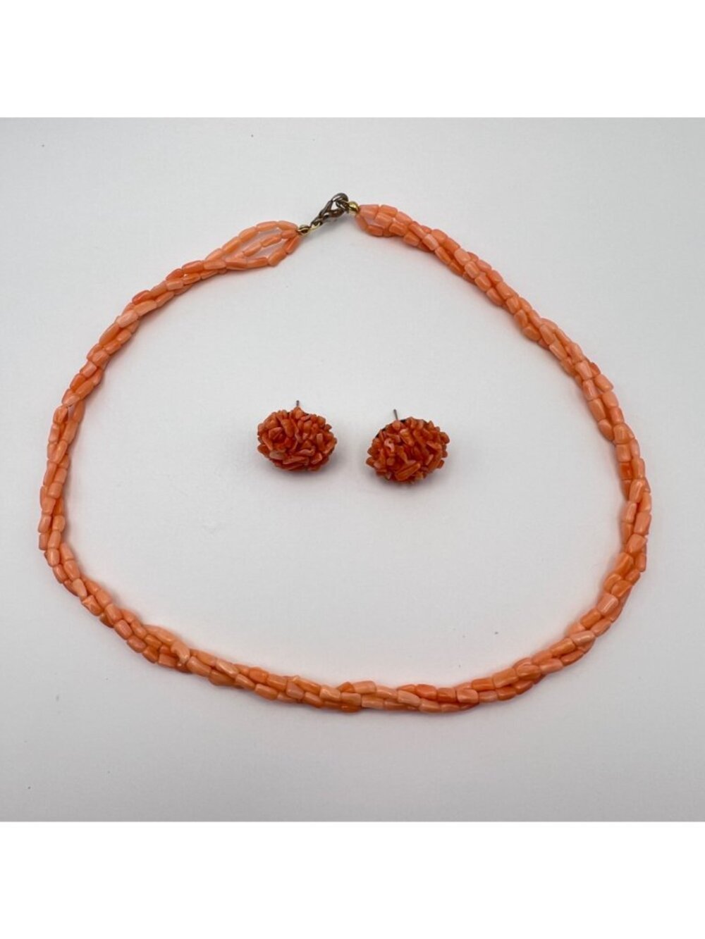 Vintage Salmon Peach Coral 3 Strand Necklace Cluster Earrings Jewelry Set - Picture 4 of 10